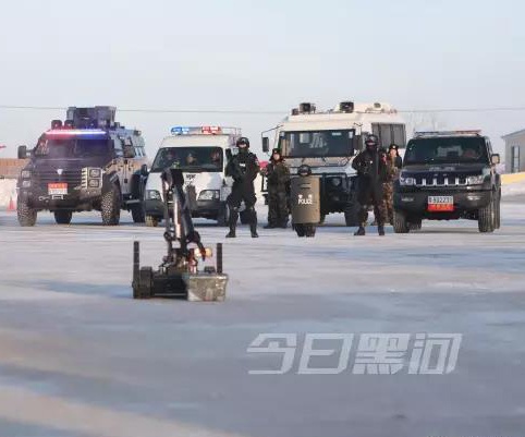 黑河反恐防爆實(shí)戰(zhàn)！看凌天排爆機(jī)器人如何在零下25°迅速出擊。